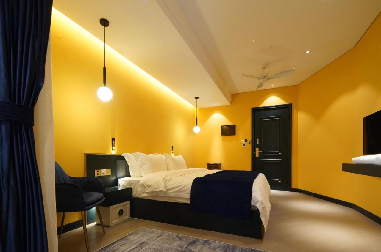 Moon And Chalice Boutique Hotel Kunming Exterior foto